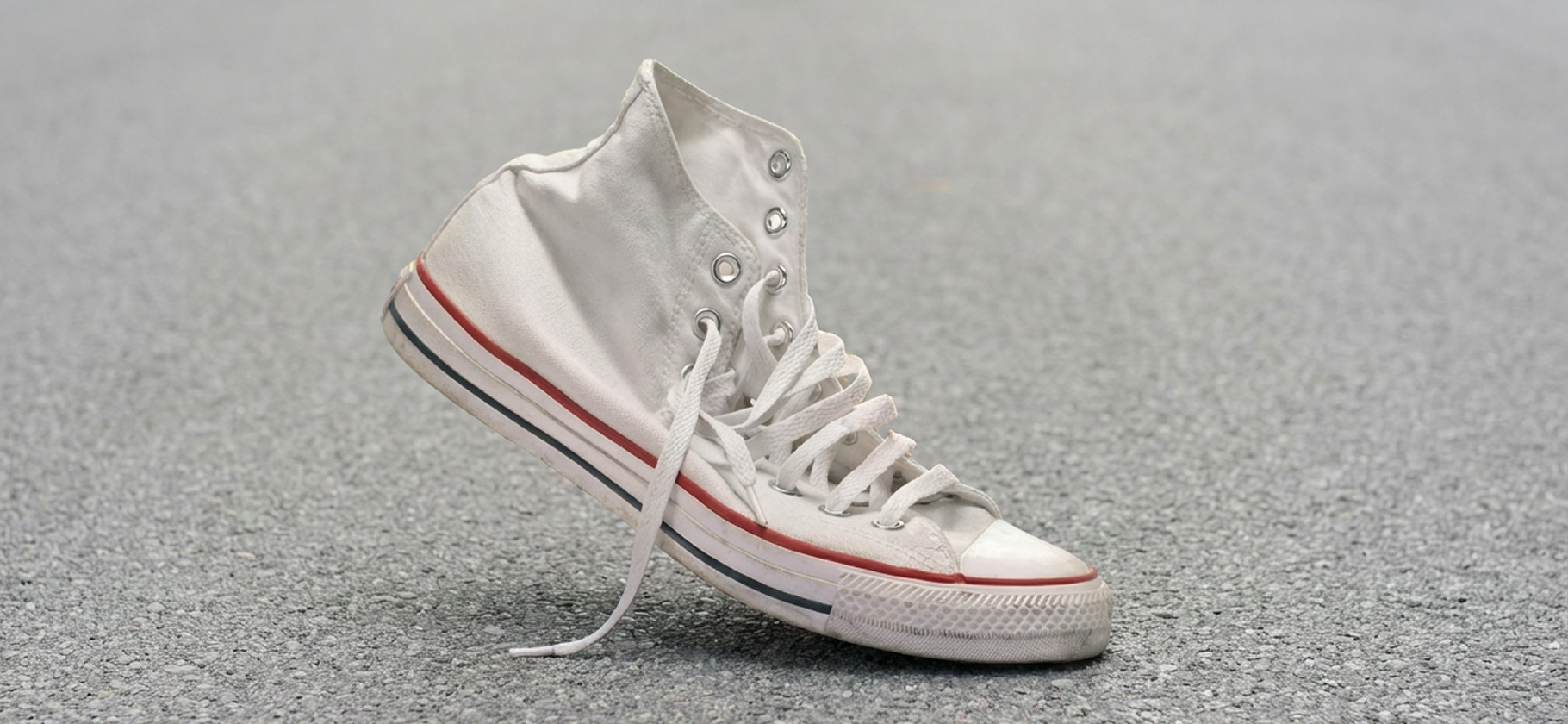 Кеды Converse: норм или стрем? Мы спро­сили ортопеда, сти­листа и сникерхеда