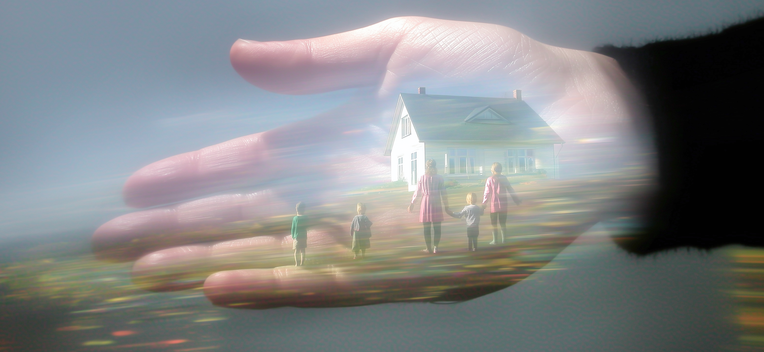 «Мне надо было немного — просто чтобы никто не бил»: как мамам помогают оставить детей в семье