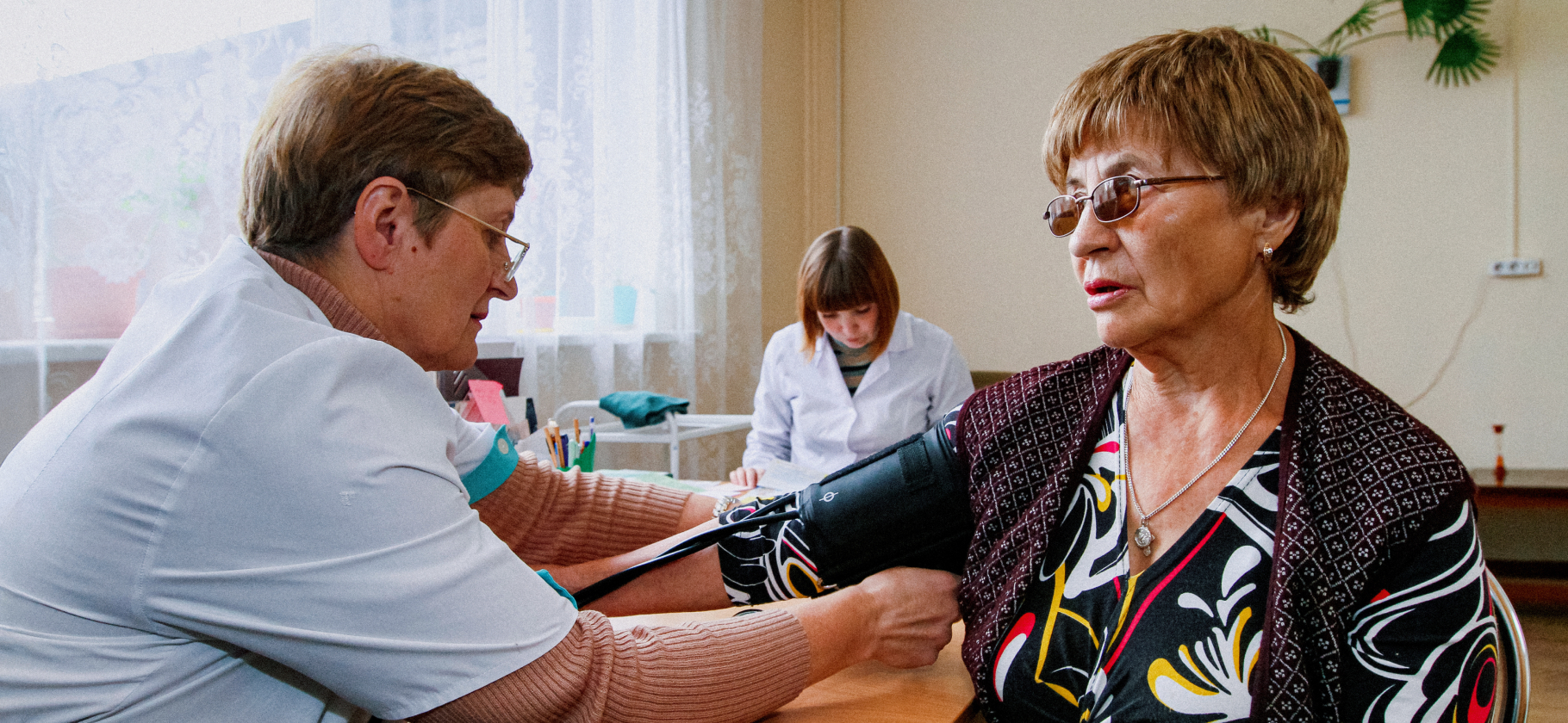 «Пишут жалобы и искажают факты»: чем пациенты раздражают врачей и медсестер