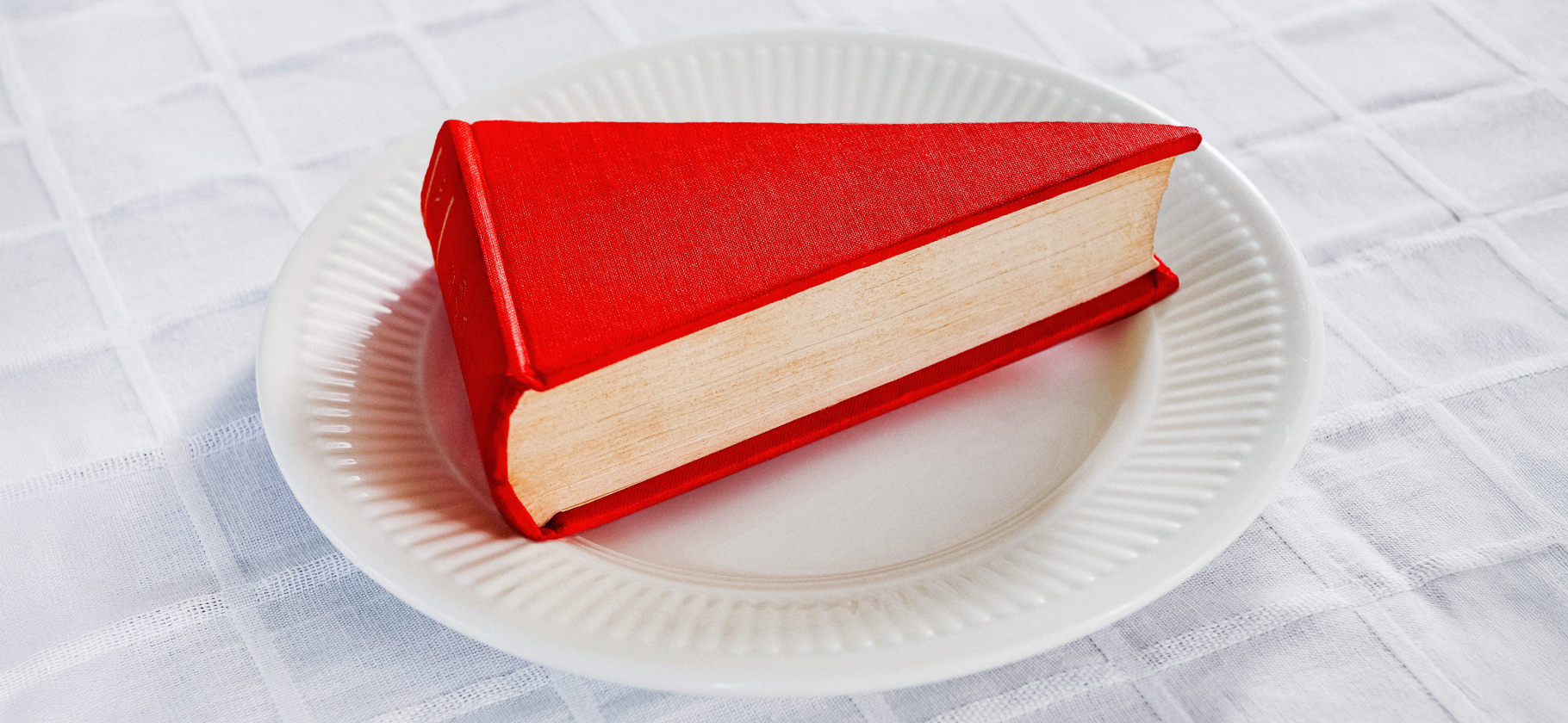 Сколько стоит издать мемуары за свой счет: опыт основа­теля студии по созда­нию книг