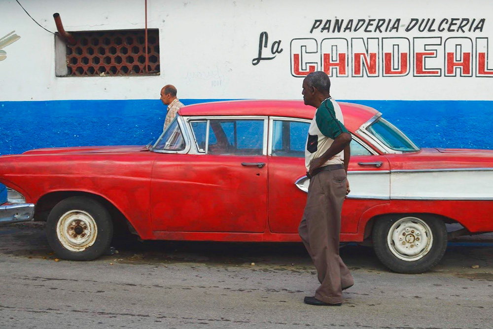 В Гаване можно взять в аренду старенький Ламборгини или Шевроле и почувствовать себя героем старого фильма