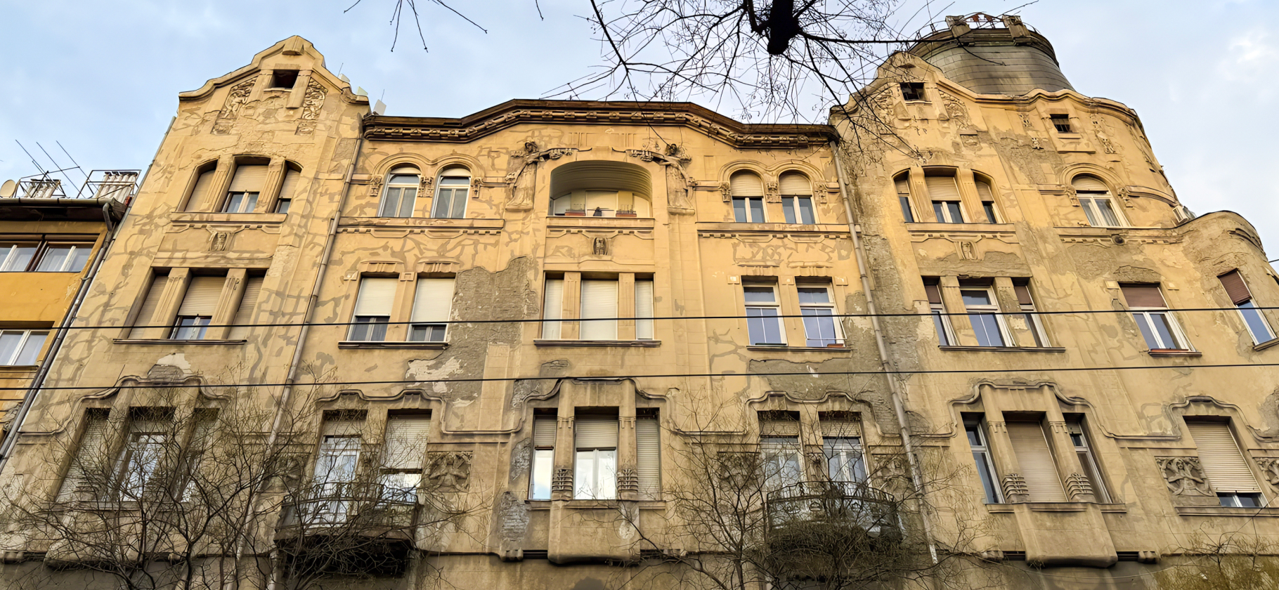 Имперские дома, запущенные фасады и громкое сморка­ние: чем может шокировать Венгрия