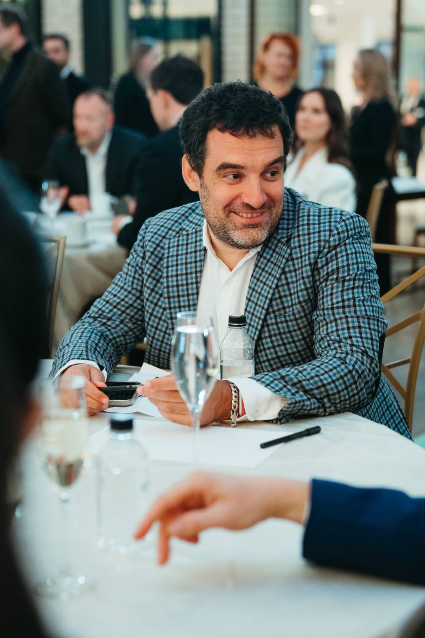 Паша на нашей благотворительной игре фонда с Максимом Поташевым