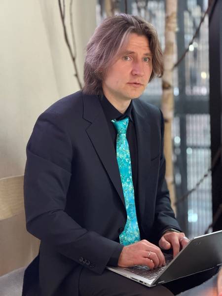 Антон Кулаков 