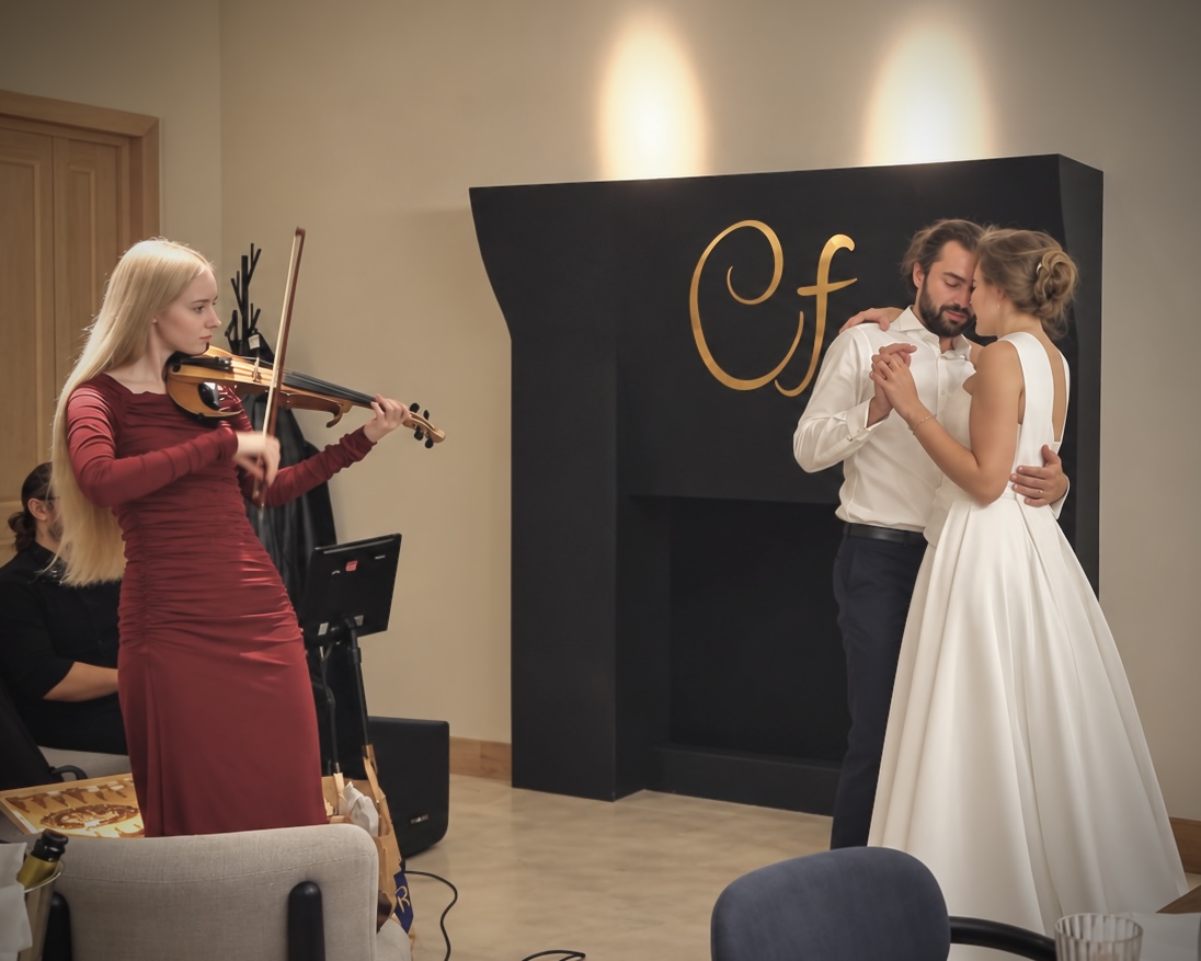 Живая музыка с @oliva.violin