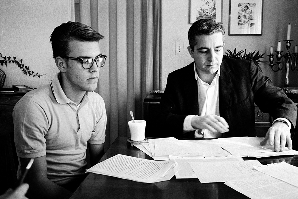 Рэнди Гарднер и доктор Демент из Стэнфорда во время эксперимента 1964 года. Фото: Don Cravens / Contributor / Getty Images