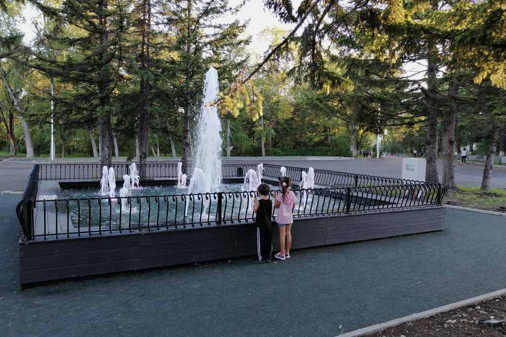 Новый фонтан на площади