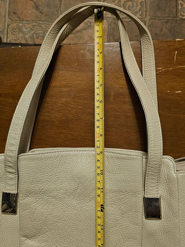 Измерила ручки сумки для покупательницы с «Авито»