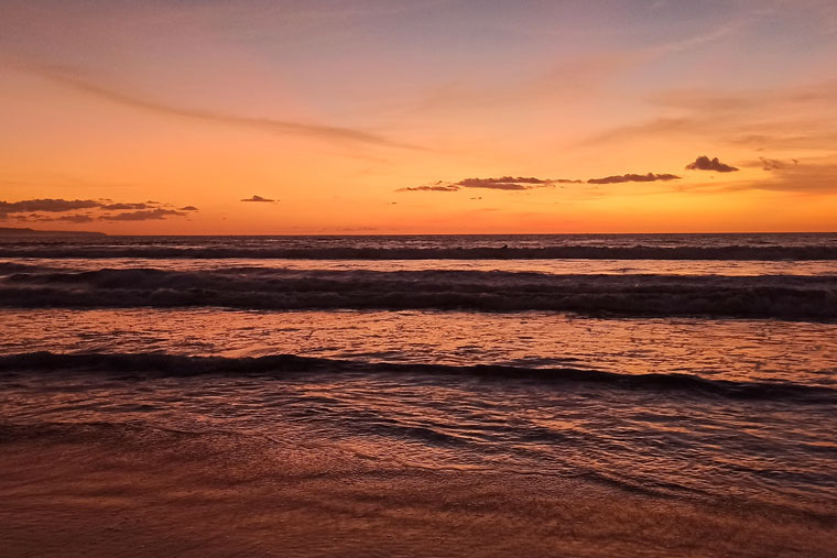 Закат на пляже в Куте. Декабрь 2022