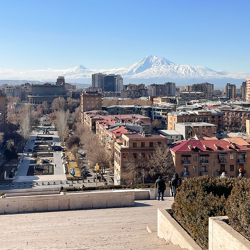 Фото из поездки в Ереван в конце февраля 2023 года