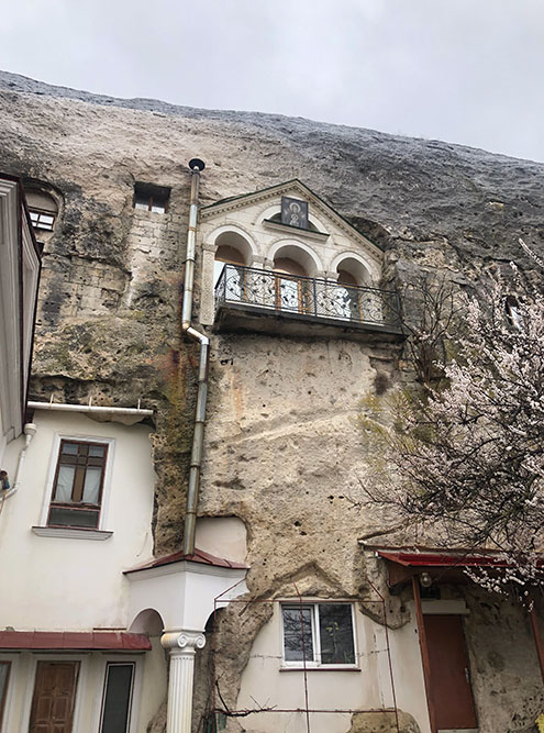 Свято⁠-⁠Климентовский монастырь под Севастополем, в котором мы были в начале апреля