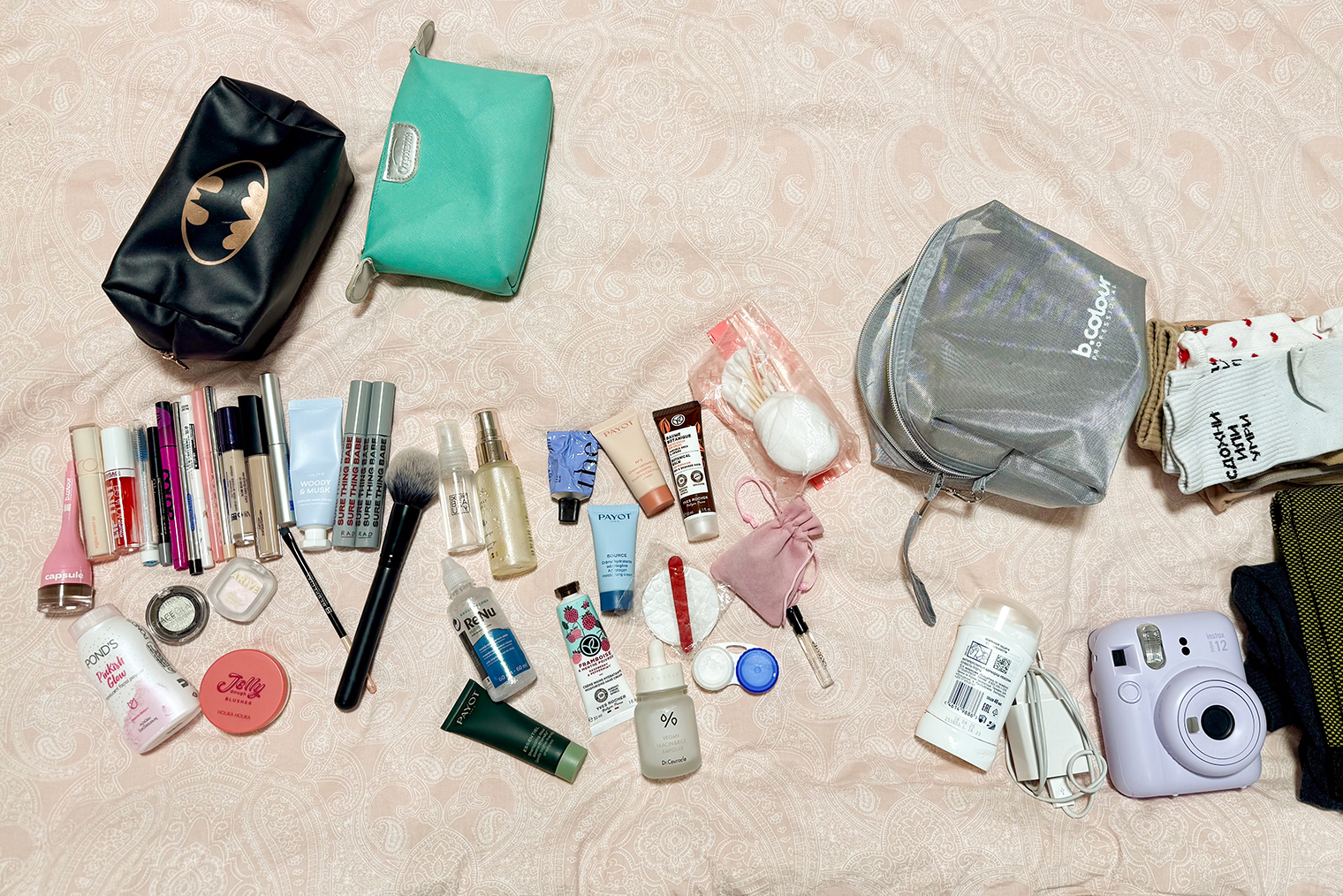 Осталось все это положить в рюкзак — и к поездке я готова