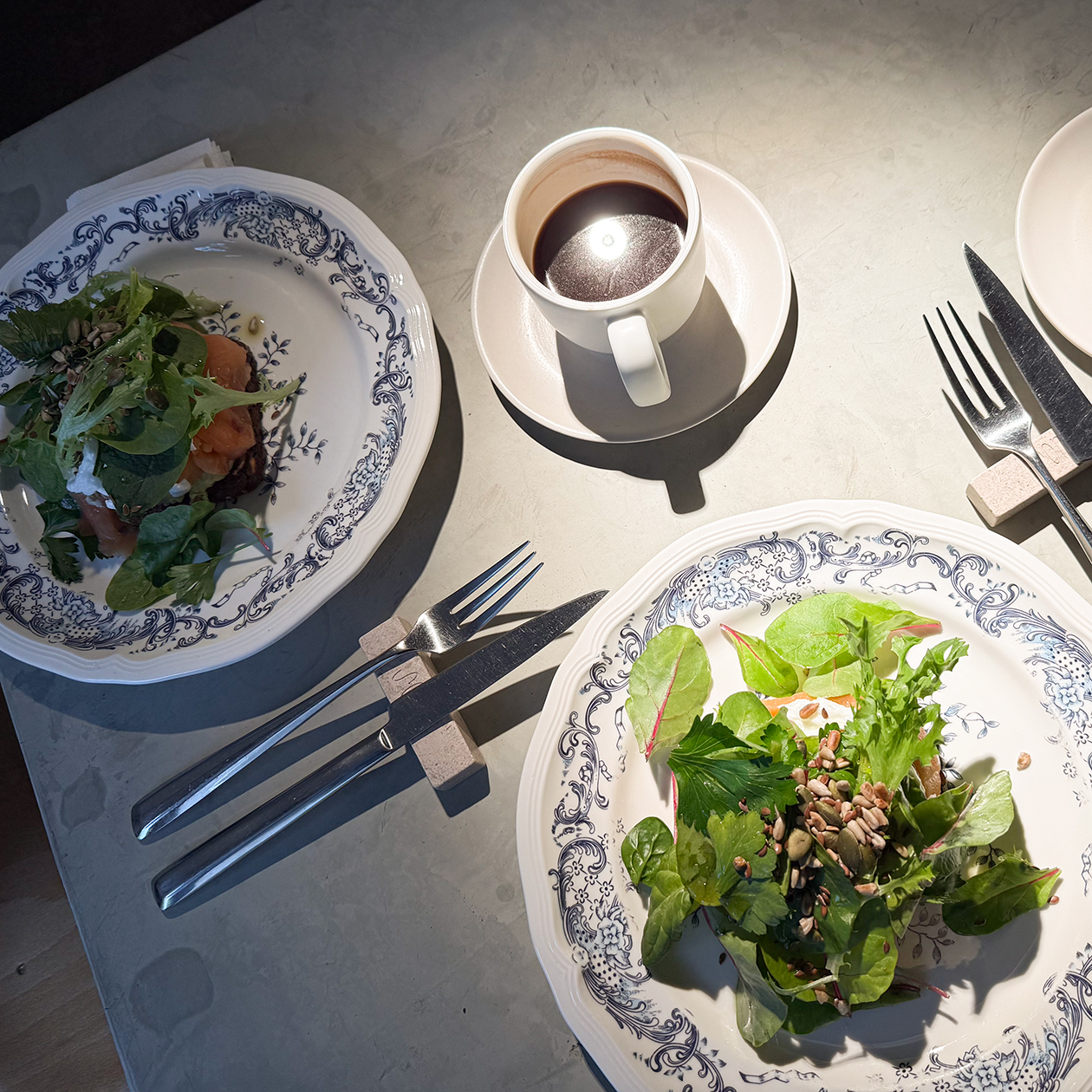 Заказали кофе и тосты