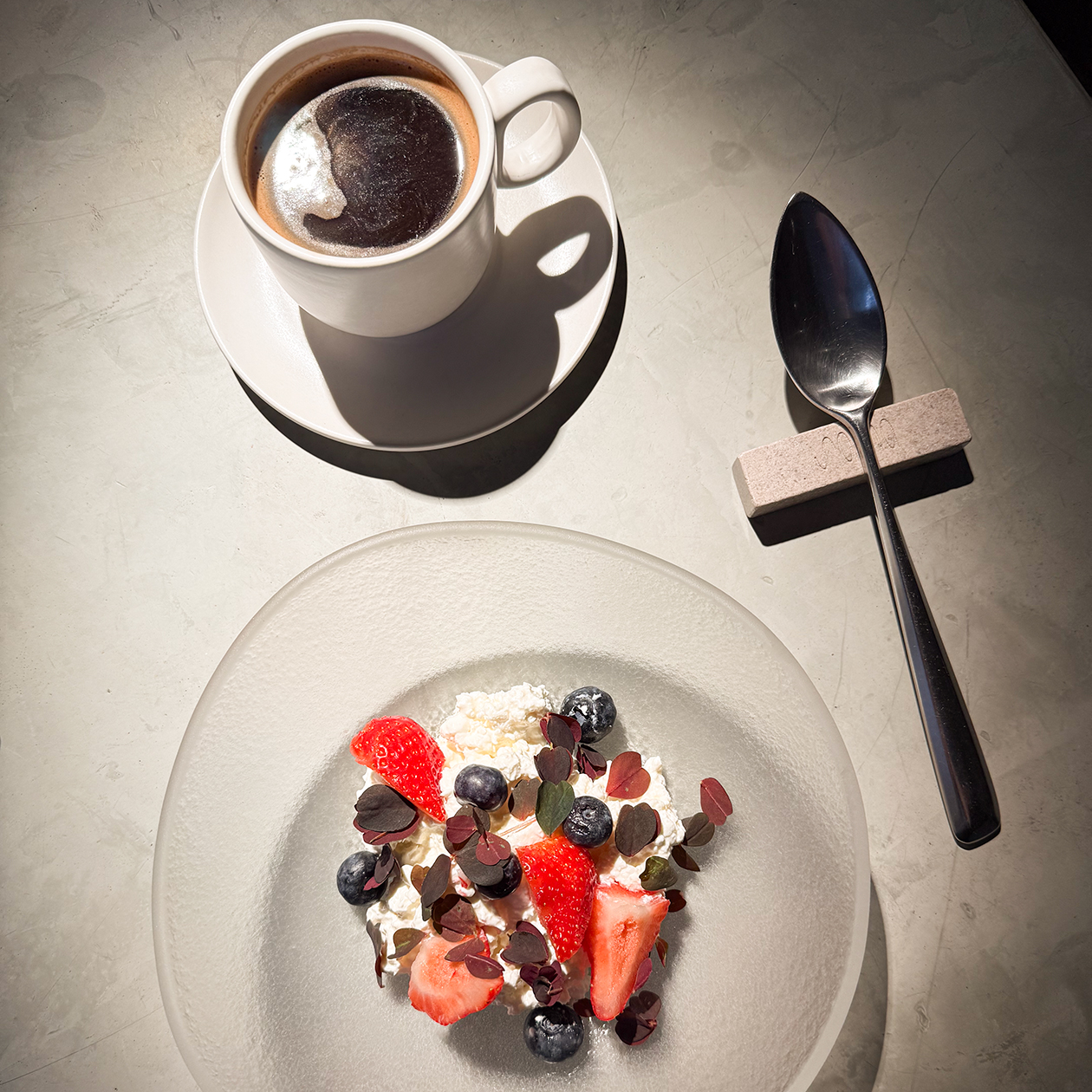 Позже взяли еще творог с ягодами