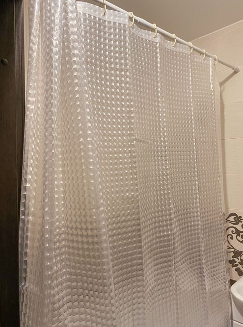 Новая шторка в ванной