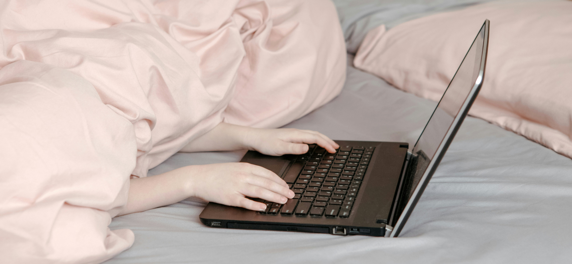 «Вернулись в старую реальность»: почему найти удаленную работу становится сложнее