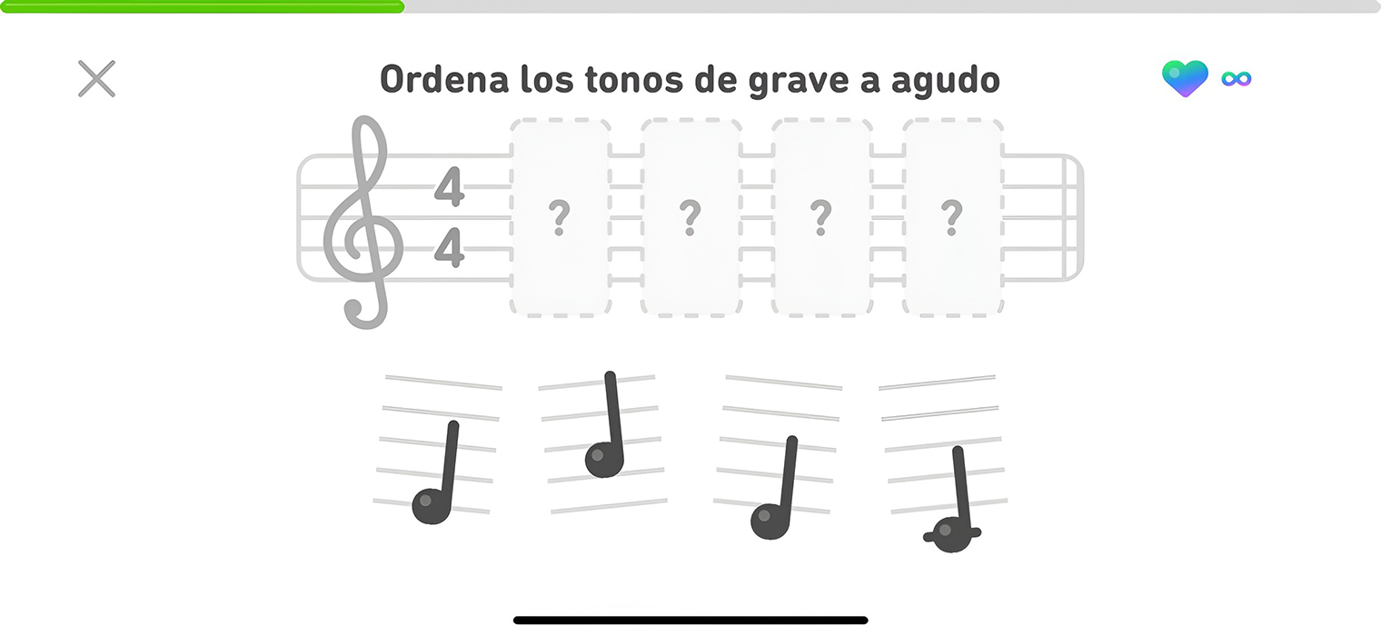 Здесь приложение просит распределить ноты на нотном стане от нижней к верхней. Даны ноты «ми», «ля», «ре» и «до»