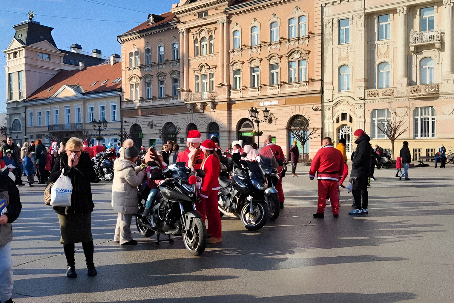 Финал мотопробега на центральной площади Нови-Сада