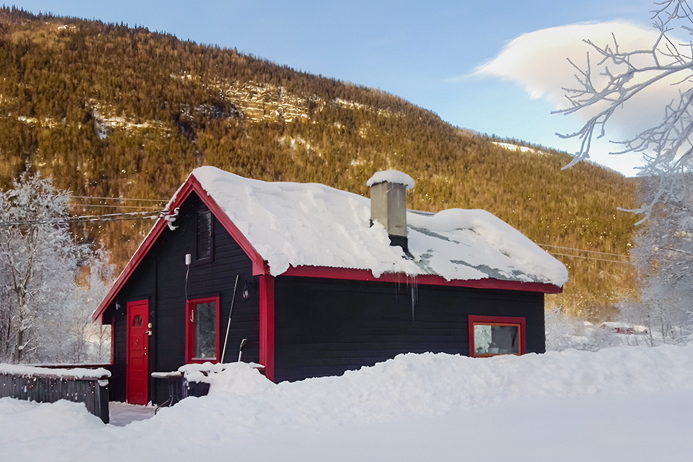 Вот так выглядит норвежский мини-домик снаружи