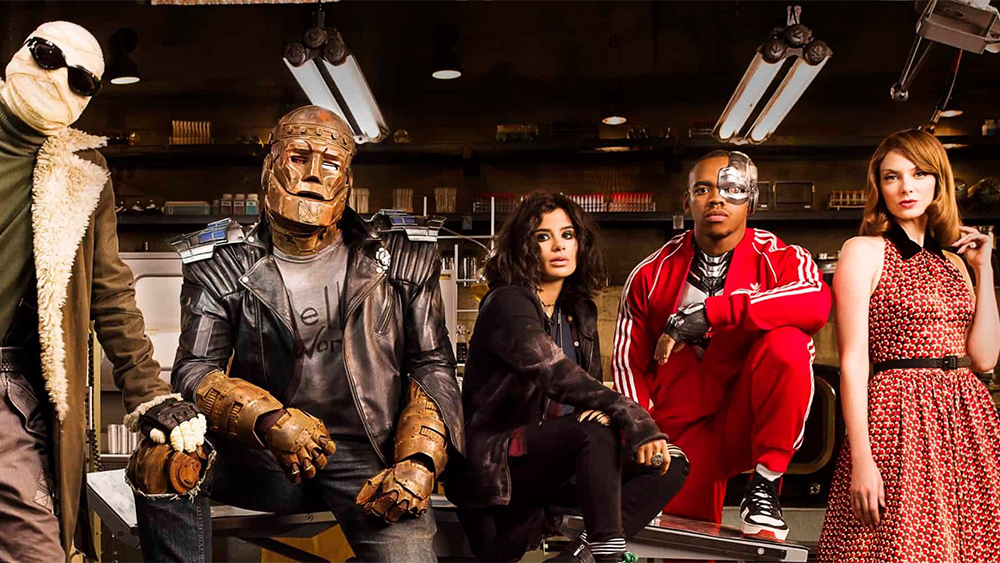 Вот они, слева направо: Негативный человек, Роботмен, Безумная Джейн, Киборг и Эласти⁠-⁠герл. Источник: HBO Max