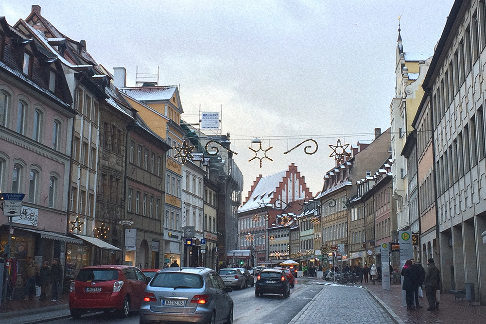 Одна из центральных улиц Бамберга перед Рождеством