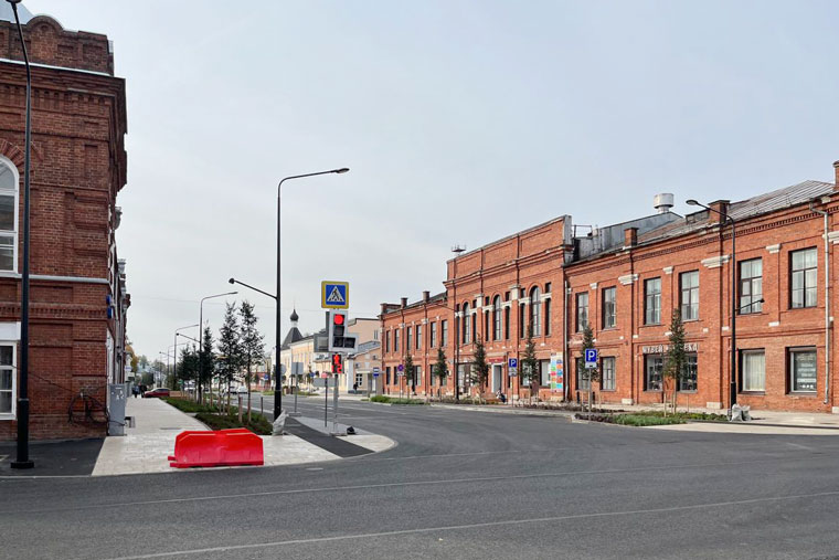 Вид на Советский проспект с перекрестка с улицей Ленина