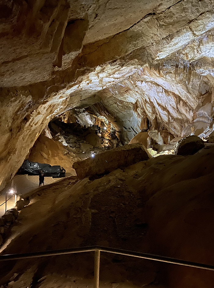 В Мраморной пещере проводят симфонические концерты: здесь такая акустика, из⁠-⁠за которой музыка звучит максимально мощно и естественно