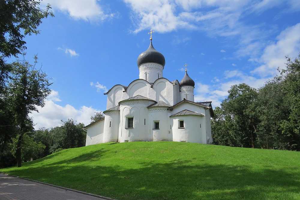 Один из соборов из списка Юнеско — храм Василия Великого на Горке. Фото: Сергей Корчанов / Pixabay