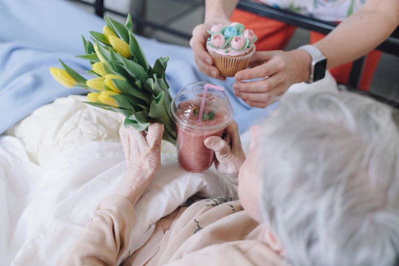 Когда не болит — всегда есть, что отпраздновать. Потому что каждый новый день — это подарок и праздник, дома и рядом с близкими