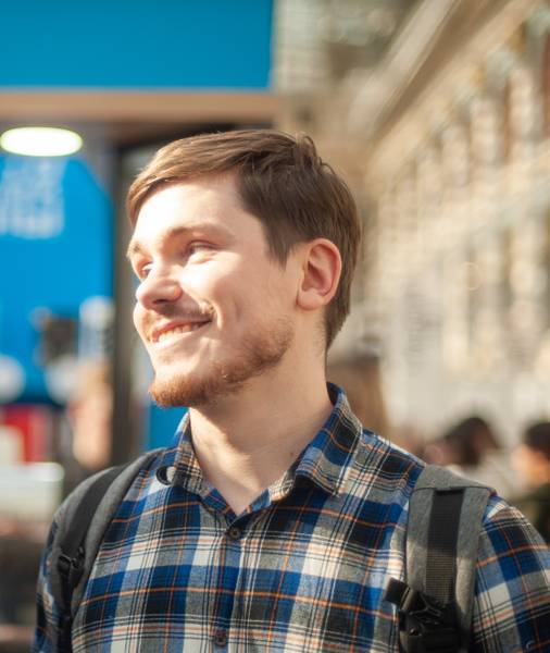 Денис Варков 