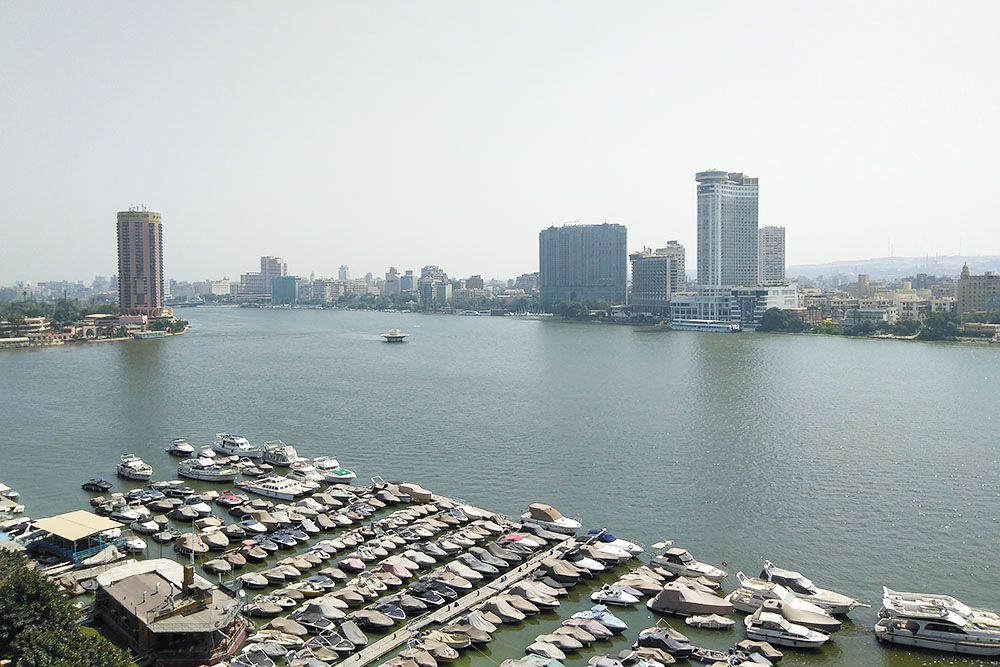 Парковка катеров на реке Нил