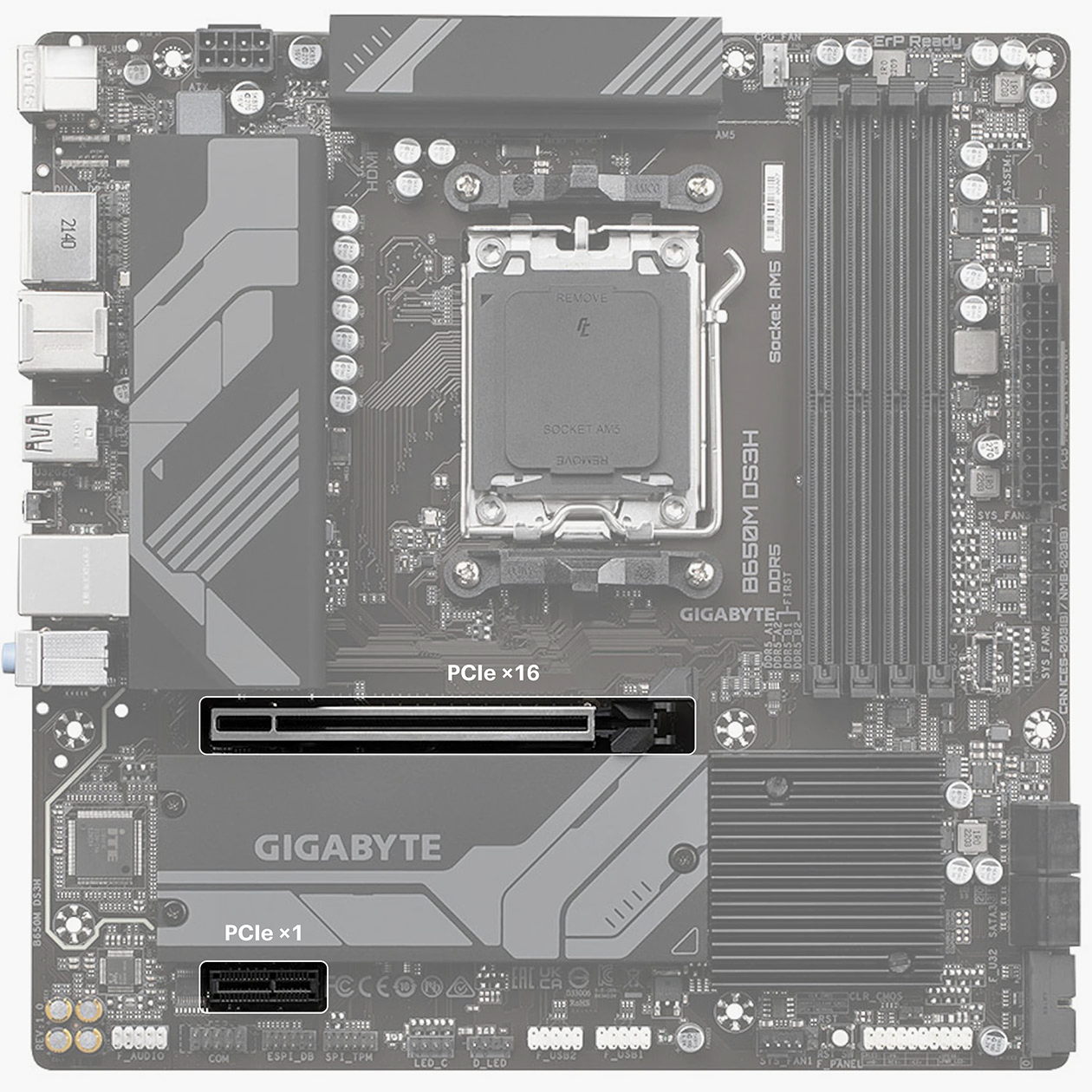 На плате Gigabyte B650M два PCIe⁠-⁠разъема — ×16 и ×1. Видеокарта точно не закроет маленький: между двумя выходами много места под установку SSD⁠-⁠накопителей
