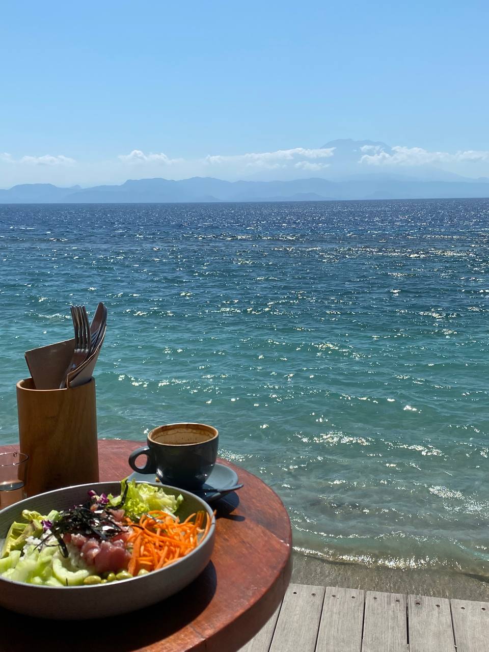 Завтрак у океана