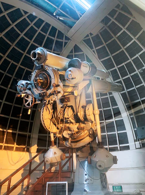 Телескоп Zeiss. По вечерам крыша над ним открывается