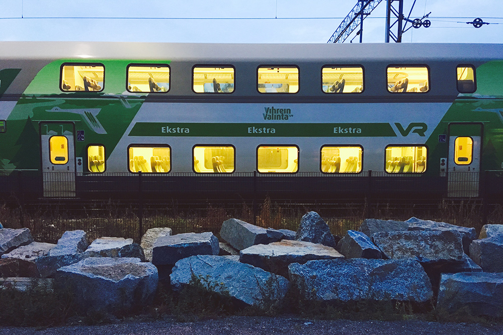Поезда между крупными городами в Финляндии бывают двухэтажные: в них можно перевозить велосипеды, детские коляски, лыжное и другое снаряжение