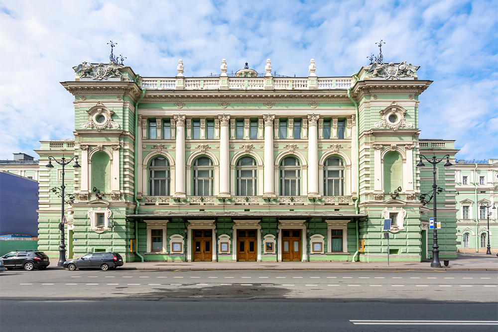 Петербург — театральный город. Фото: Mistervlad / Shutterstock