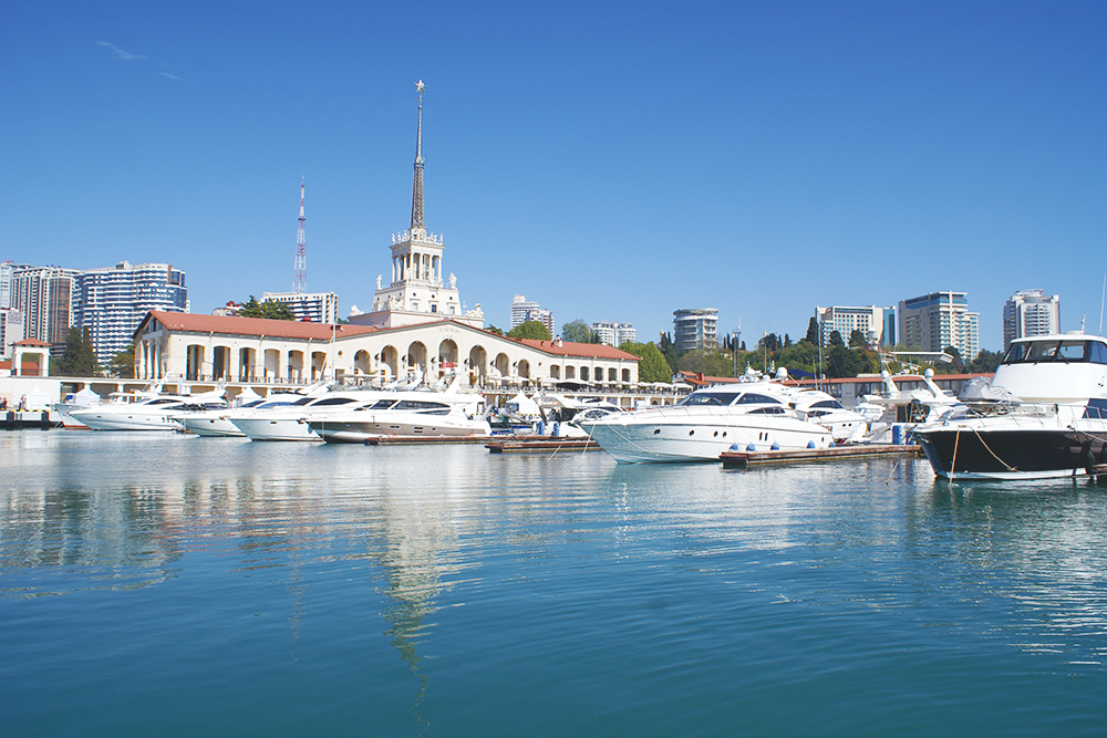 Морской порт Сочи. Здание вокзала — памятник архитектуры федерального значения