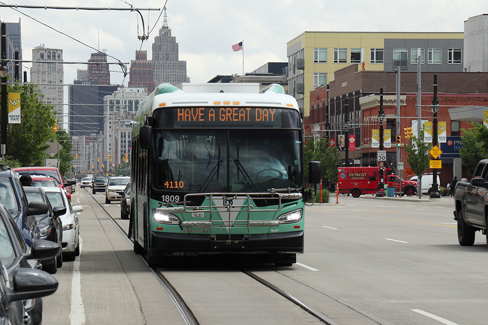 Автобусы в Детройте приветливые, но передвигаться удобнее на машине