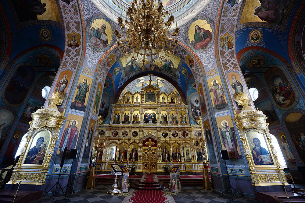 Это верхний храм Спасо-Преображенского собора. В июле 2020 года туда не пускали. Источник: patriarchia.ru