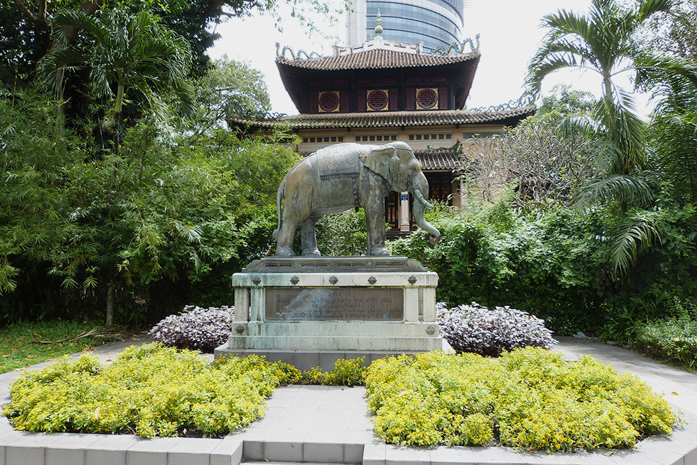 Зоопарк и ботанический сад Хошимина основали в 1864 году