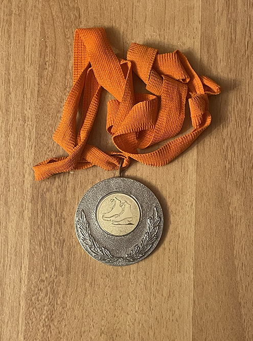 Серебряная медаль за второе место. Где и когда я ее получила, тоже не помню