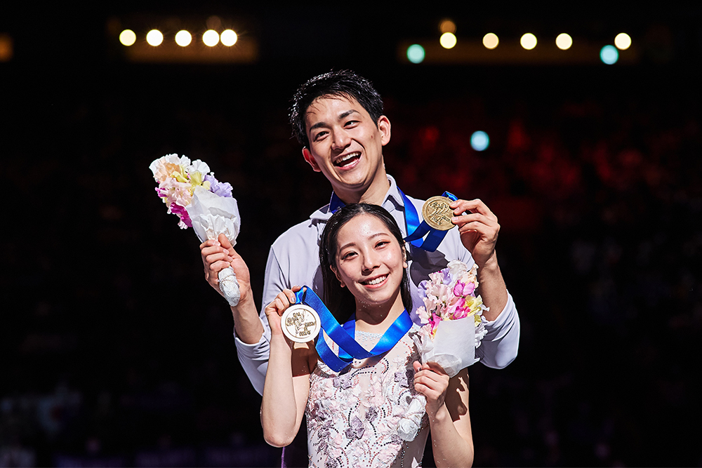 Первые в истории Японии чемпионы мира в парном катании Рику Миура и Рюичи Кихара. Источник: Joosep Martinson / Getty Images