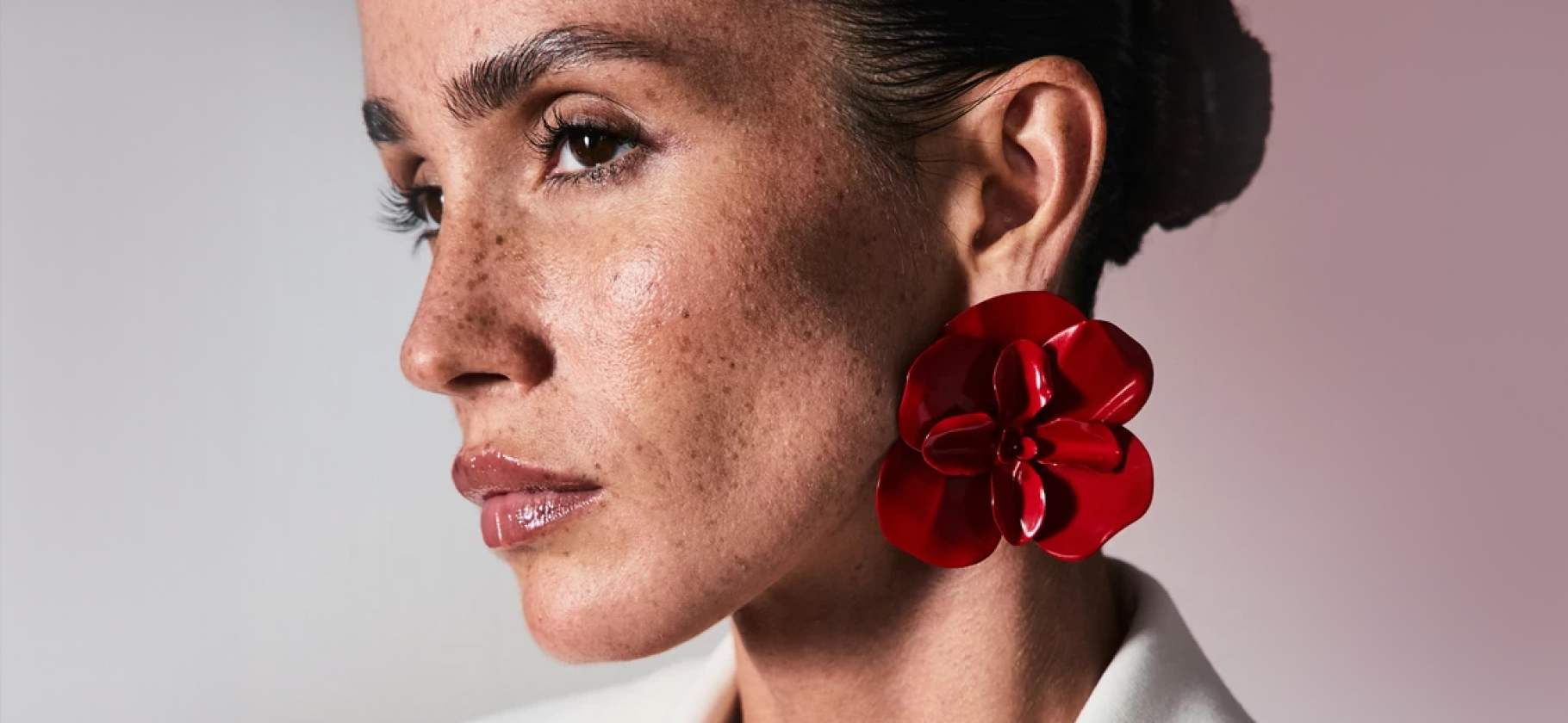 19 украшений с цветами: от 70​ до 28 000 ₽