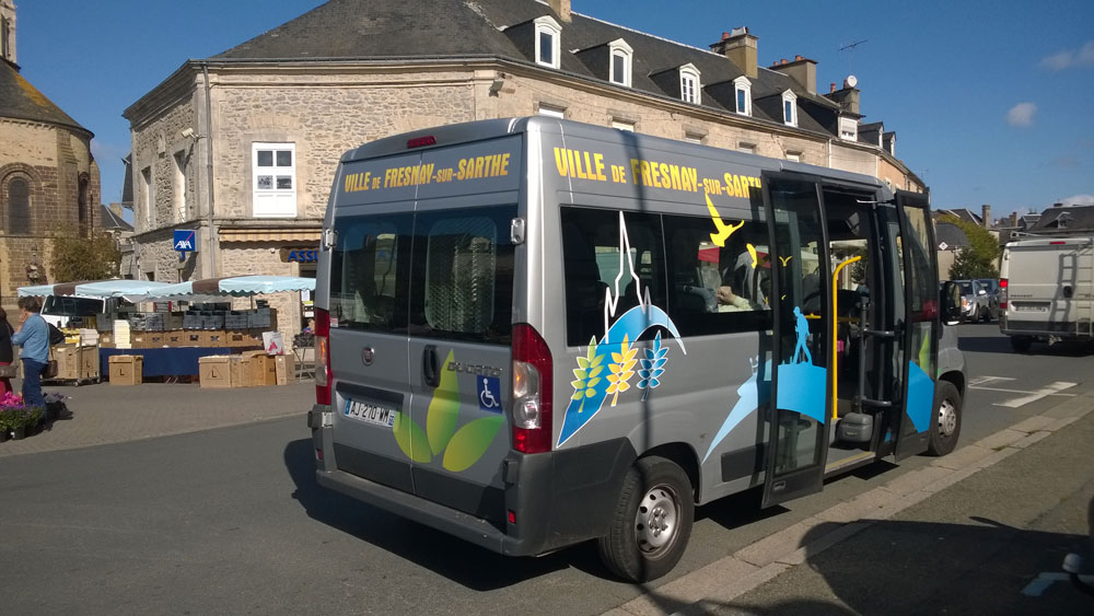 Бесплатный автобус во Френе-сюр-Сарте