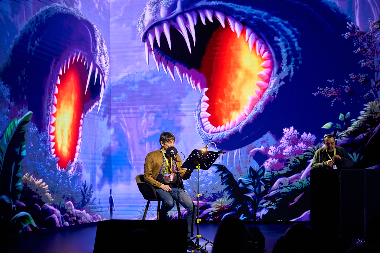 В программе — как камерные показы, так и сценические проекты с живым звуком и визуалом