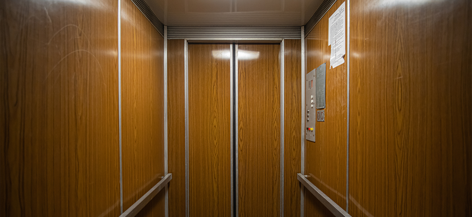 За безопасность лифтов в домах теперь отвечает Ростехнадзор: что изменится