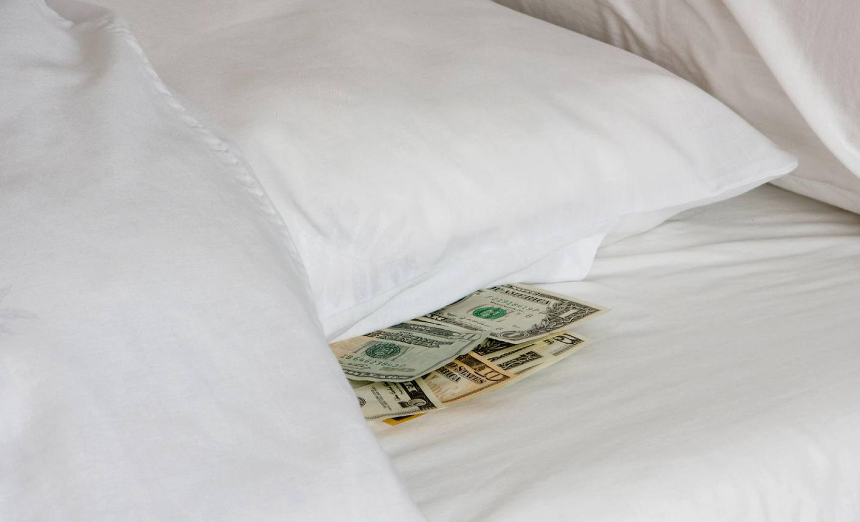 Зачем нужна финансовая подушка и как ее хранить