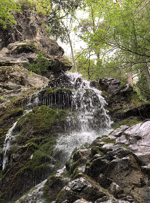 Первый уровень водопада Хантара