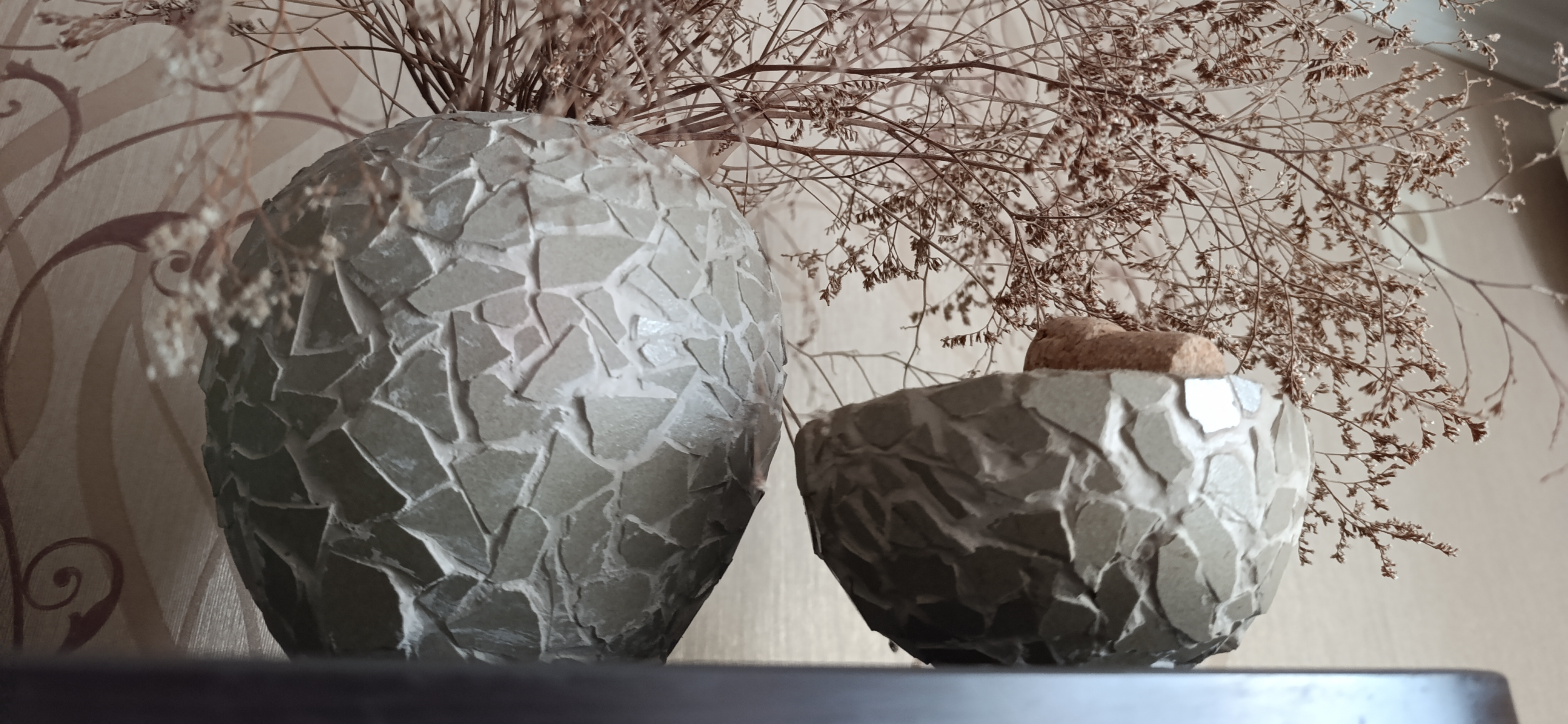 Ручная работа: вазы, горшки для цветов и миска из кусочков керамической плитки