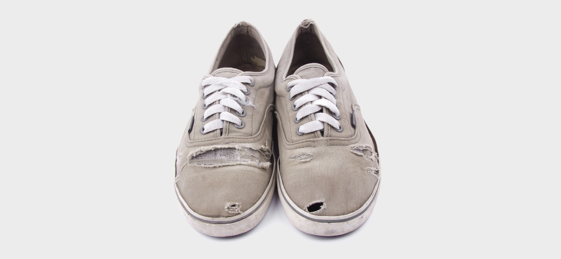 «Развалится и расклеится»: 9 брендов обуви, которую не посоветуешь никому